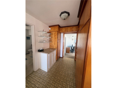 LAKE ONTARIO VIEW PROPERTY - DREAM LOCATION - Beautiful cozy 2 - photo 21