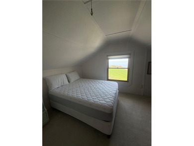 LAKE ONTARIO VIEW PROPERTY - DREAM LOCATION - Beautiful cozy 2 - photo 32