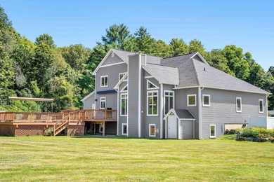 Immaculately maintained 4-bedroom, 5 1/2-bath contemporary home - photo 3