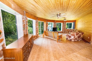 Tucked along 180 feet of Granite Creek frontage, this rare 1 - photo 11