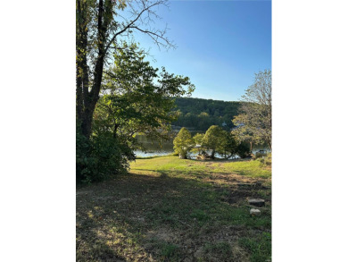 Peaceful Valley Lake Lot For Sale in Owensville Missouri