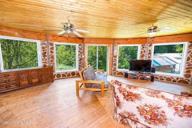 Tucked along 180 feet of Granite Creek frontage, this rare 1 - photo 14
