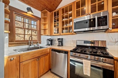 THAT VIEW . . . This perfect mountain cabin sits at over 3000 - photo 22