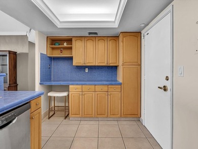 Spacious one bedroom with northern exposure. Relax and enjoy - photo 25