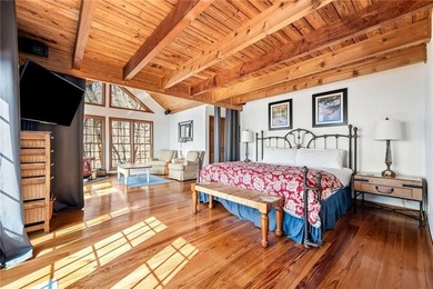 THAT VIEW . . . This perfect mountain cabin sits at over 3000 - photo 29