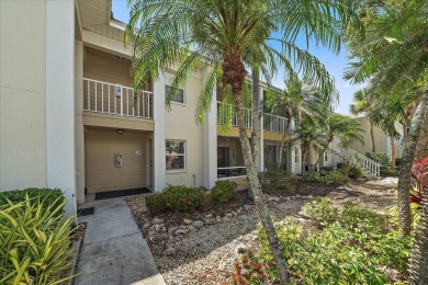Lake Condo For Sale in Venice, Florida