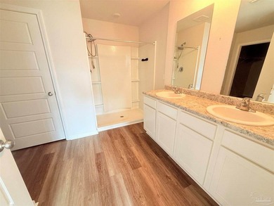 Welcome home to this like-new 4-bedroom, 2-bath residence - photo 12