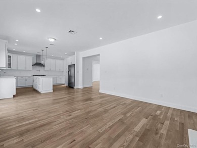 Welcome to 42 Williamson Street, a beautiful new construction - photo 14