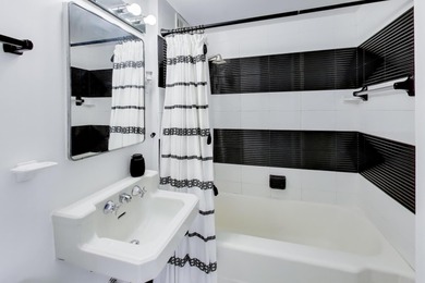 Remarkable price on this move-in condition 3 Bedroom 2 Bath