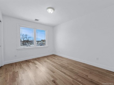 Welcome to 42 Williamson Street, a beautiful new construction - photo 23