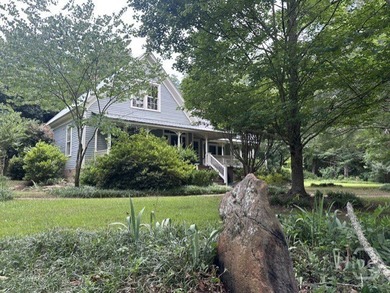Built in circa 1868, step back in time & discover a rare piece - photo 1