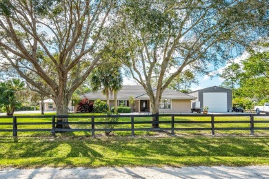 (private lake, pond, creek) Home For Sale in Loxahatchee Florida