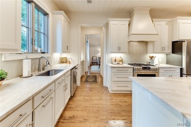 This stunning custom-built home features 5 bedrooms, 4.5 baths - photo 17