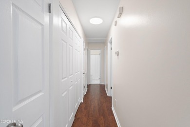 Welcome home to this tastefully renovated quaint ranch-style - photo 21