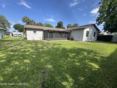 Newly renovated home. Freshly painted whole interior and - photo 22