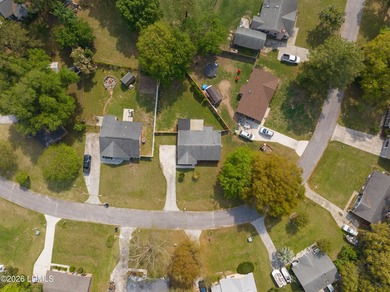 Welcome home to this tastefully renovated quaint ranch-style - photo 25