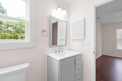 Welcome home to this tastefully renovated quaint ranch-style - photo 34