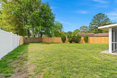 Welcome home to this tastefully renovated quaint ranch-style - photo 44