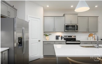Welcome to the Hampton floorplan at Waterways, nestled on a - photo 7