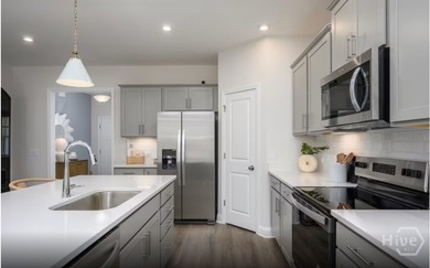 Welcome to the Hampton floorplan at Waterways, nestled on a - photo 8