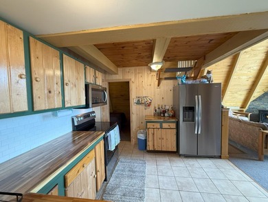 Motivated Seller! Recently remodeled 2-bed, 2-bath cottage on - photo 12
