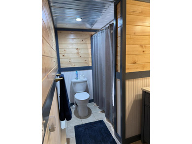 Motivated Seller! Recently remodeled 2-bed, 2-bath cottage on - photo 20
