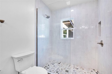 Forget everything you think you know about renovated homes. This - photo 22