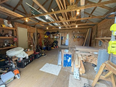 Motivated Seller! Recently remodeled 2-bed, 2-bath cottage on - photo 25