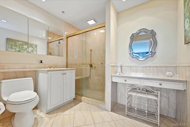 ENJOY INCREDIBLE LOCATION, VIEWS AND RENOVATION! HARD TO FIND! - photo 27