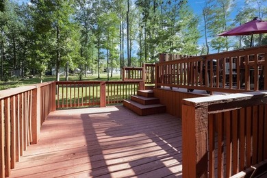 Welcome to a perfect getaway or year around lake home! This - photo 30