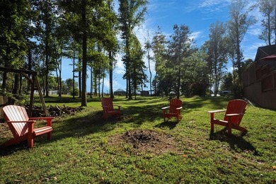Welcome to a perfect getaway or year around lake home! This - photo 32