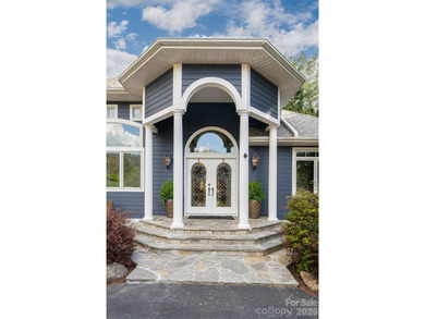 Nestled in the heart of highly desirable Lakeview Park, this - photo 4