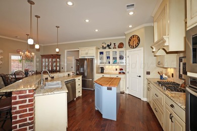 Charming Garden Home in Quail Creek - Built in 2014 Welcome to