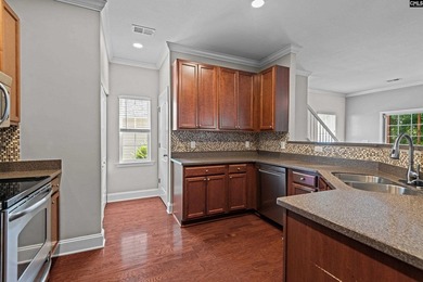 Welcome to this beautifully well maintained, move in ready patio - photo 13