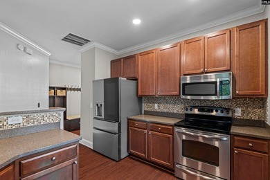 Welcome to this beautifully well maintained, move in ready patio - photo 15