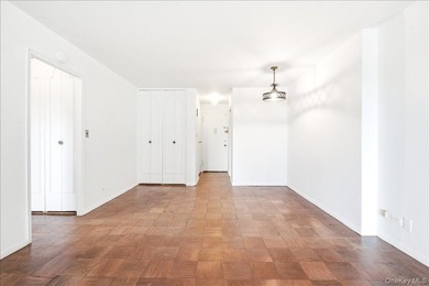 Big Terrace, Bigger Potential at the Kennedy House! Welcome to - photo 17