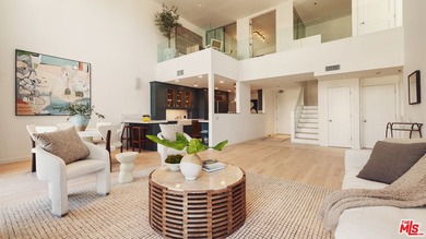 Premier penthouse living just four blocks from the beach and - photo 1