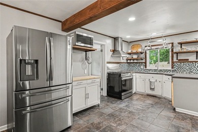 Welcome home to this spacious and beautifully updated 1,499 sq - photo 12