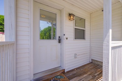 Welcome to 15 Nevelson Street, a well maintained 2002 built Cape - photo 5