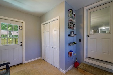 Welcome to 15 Nevelson Street, a well maintained 2002 built Cape - photo 6