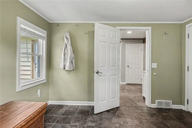 Welcome home to this spacious and beautifully updated 1,499 sq - photo 20