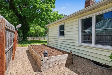 Welcome home to this spacious and beautifully updated 1,499 sq - photo 25
