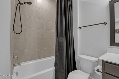 Sharp, stylish, and completely upgraded, this Midpoint at New - photo 31