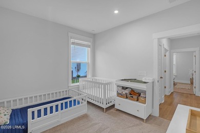 Sharp, stylish, and completely upgraded, this Midpoint at New - photo 33