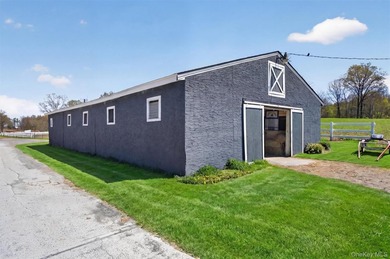 This full service equestrian facility, in the Montogmery area of - photo 12