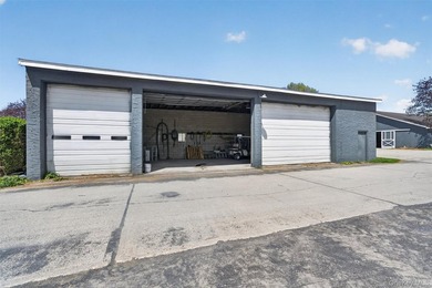 This full service equestrian facility, in the Montogmery area of - photo 14