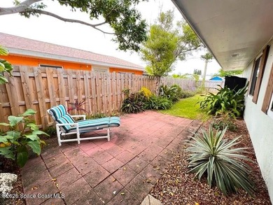 Bright and airy, Spacious well-maintained Duplex just a couple - photo 14