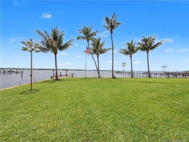 Experience an extraordinary waterfront lifestyle from one of - photo 15