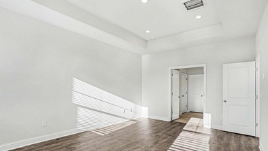 Welcome to The Alder, a stunning 2-story, 5-bedroom, 3 - photo 18