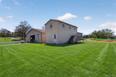 This full service equestrian facility, in the Montogmery area of - photo 19